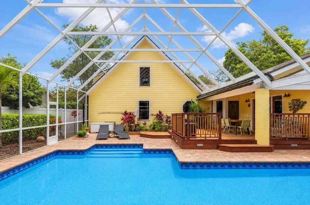 1944 Levine Lane Clearwater FL 33760