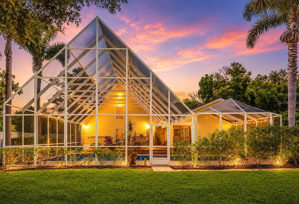 1944 Levine Lane Clearwater FL 33760