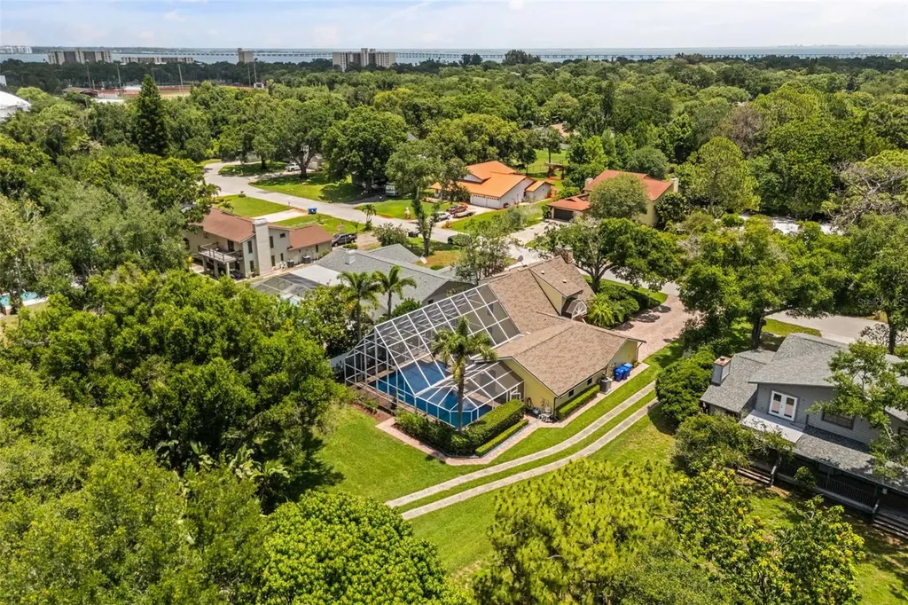 1944 Levine Lane Clearwater FL 33760