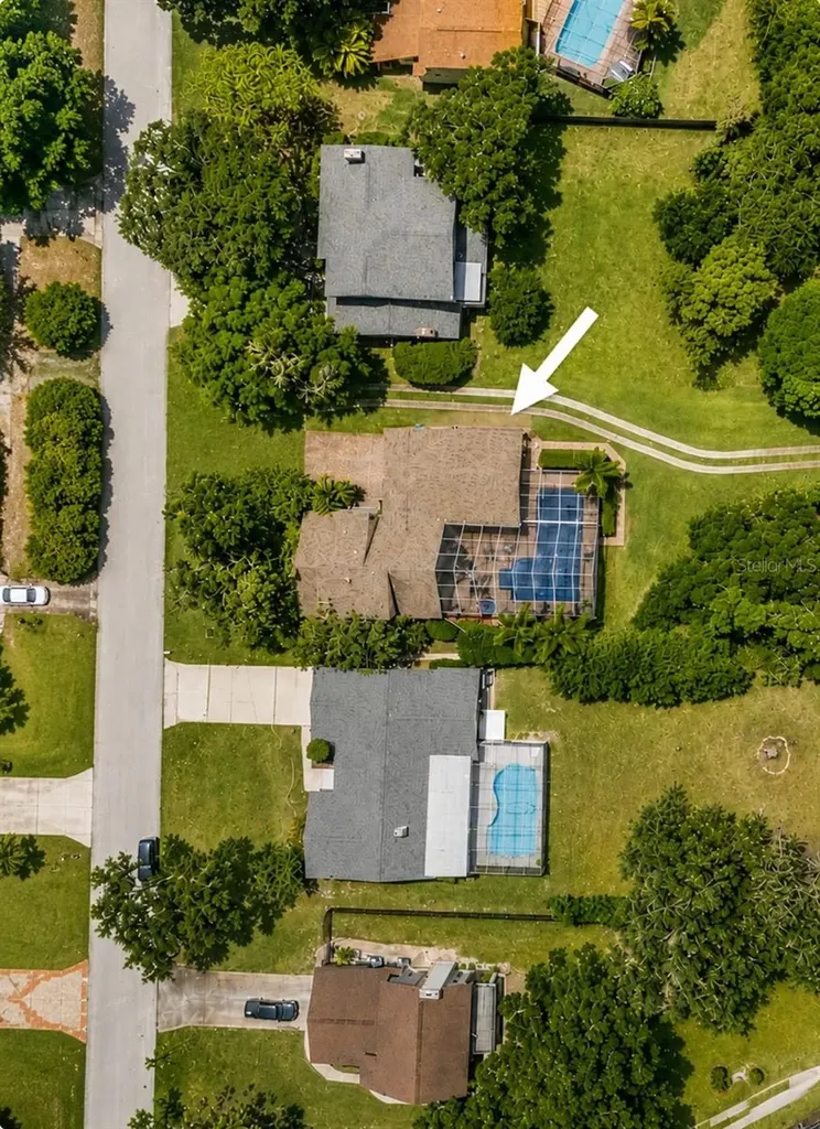 1944 Levine Lane Clearwater FL 33760