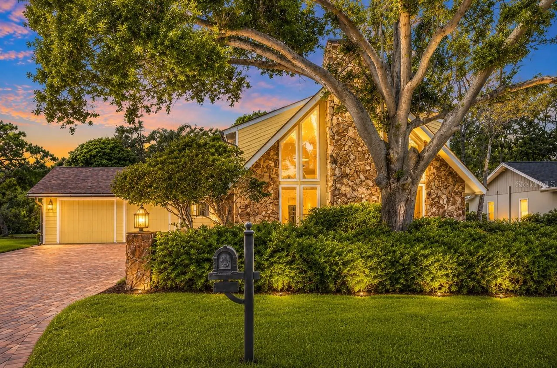 1944 Levine Lane Clearwater FL 33760