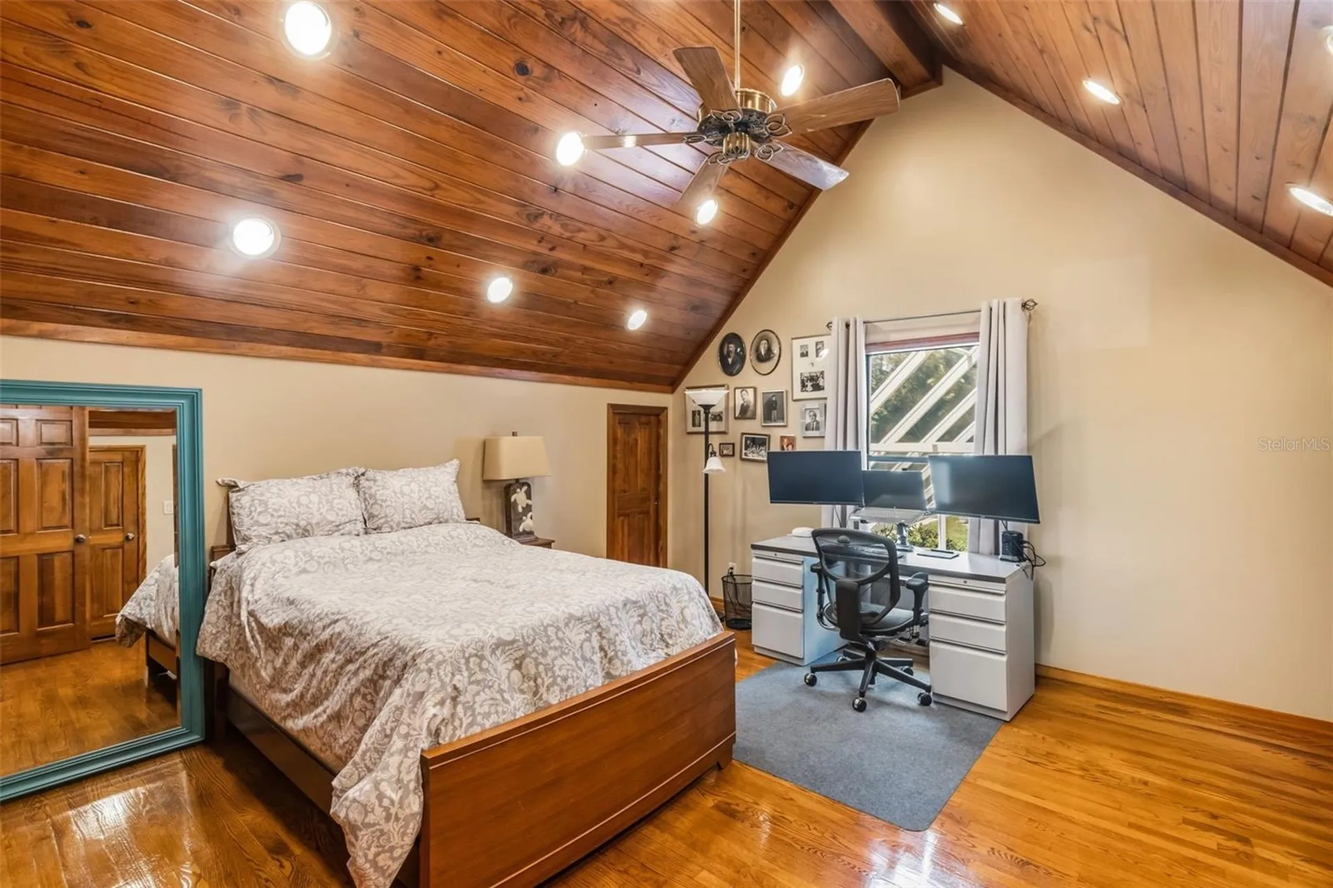 1944 Levine Lane Clearwater FL 33760