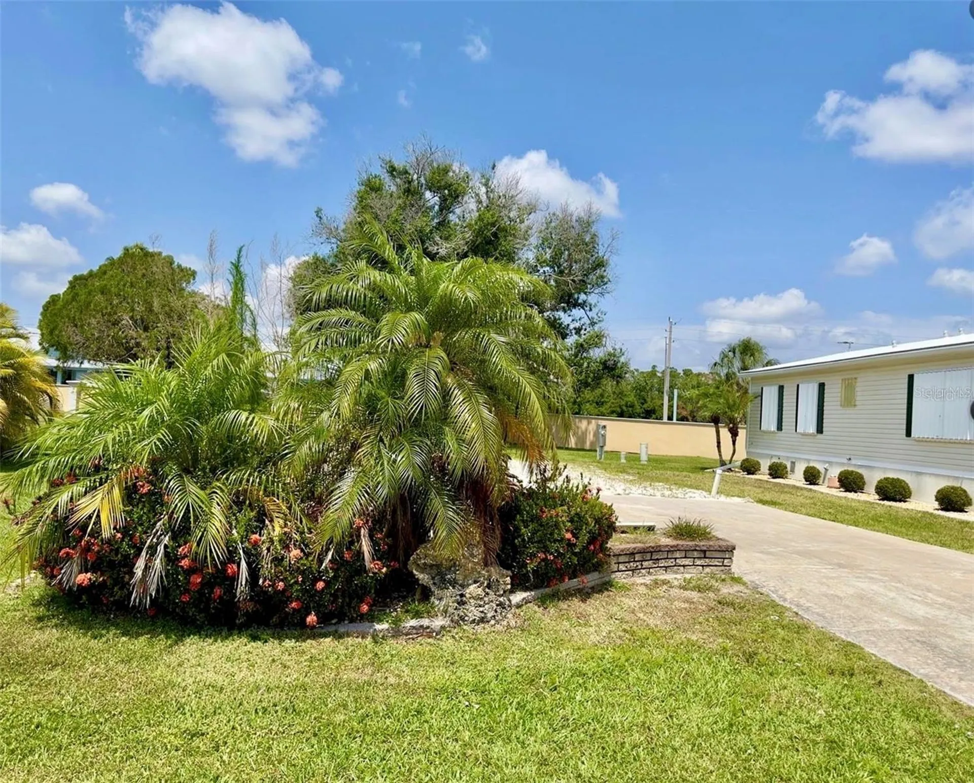 2100 Kings Highway Port Charlotte FL 33980