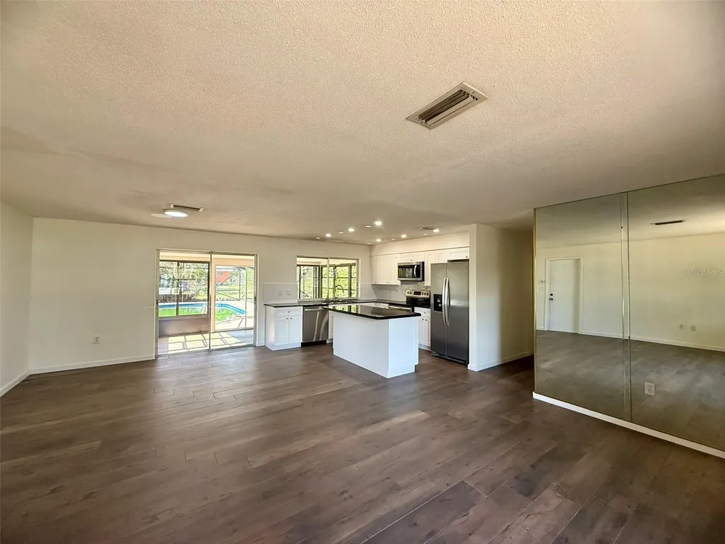 131 Sparrow Avenue Sebring FL 33870