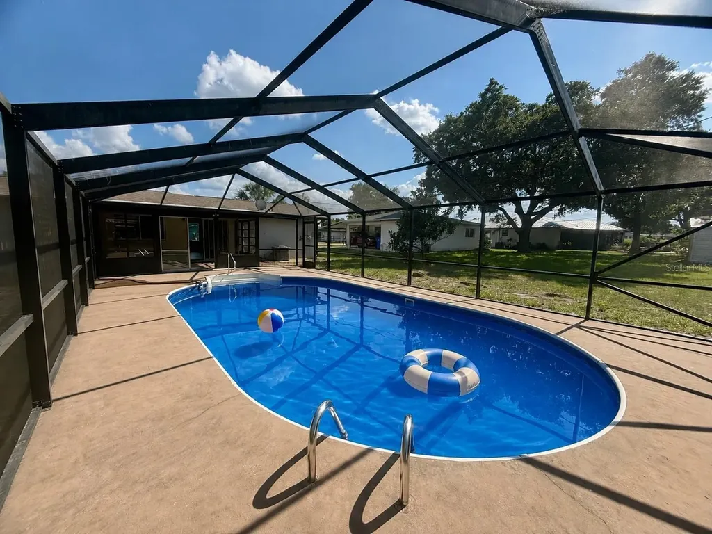 131 Sparrow Avenue Sebring FL 33870