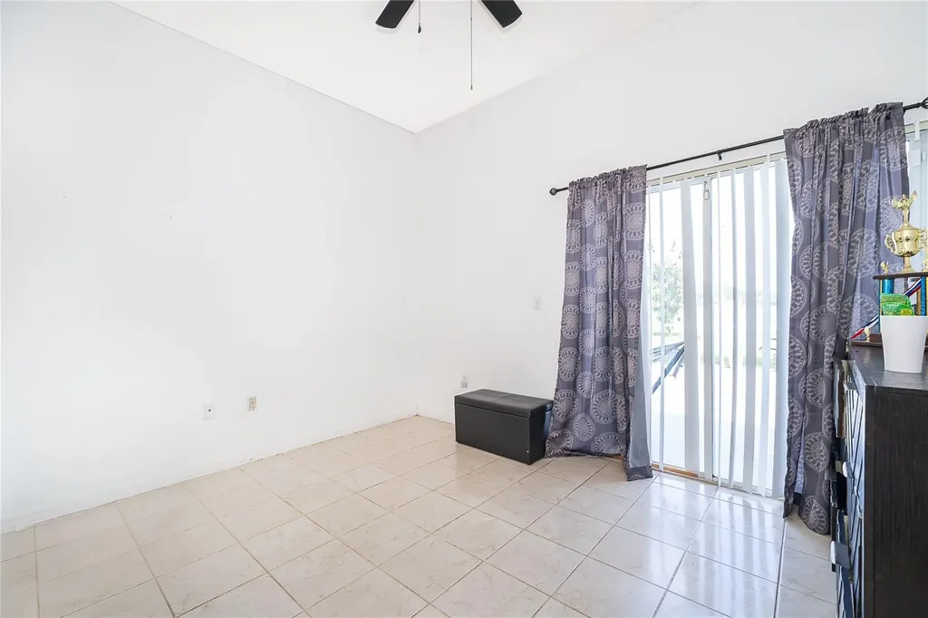 2654 Hawthorne Lane Kissimmee FL 34743