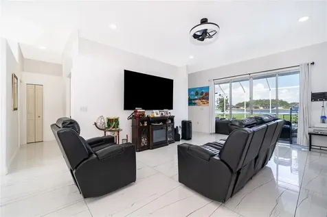 2654 Hawthorne Lane Kissimmee FL 34743