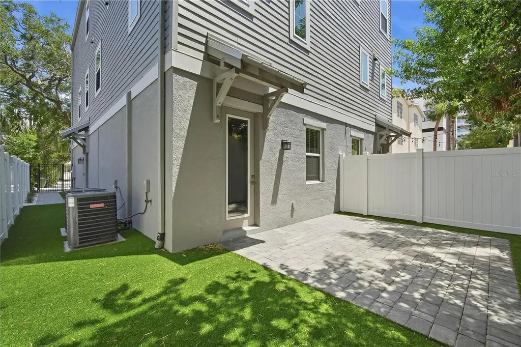3008 W Julia Street Tampa FL 33629