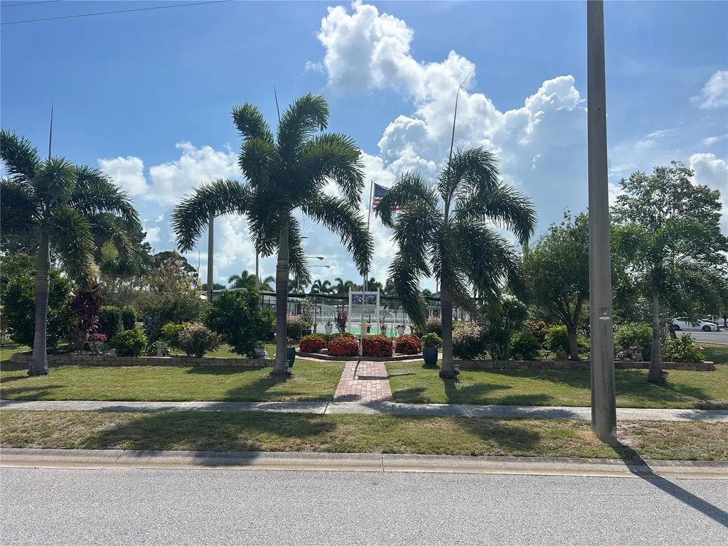 1792 Midlothian Street Sarasota FL 34234