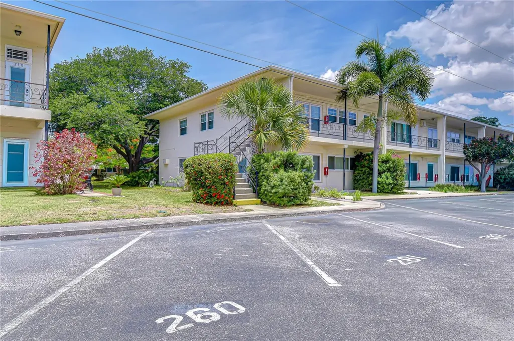 4022 57th Street N Kenneth City FL 33709