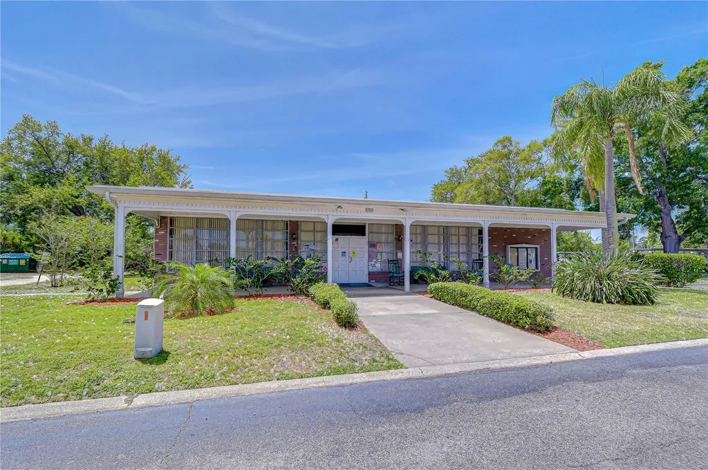 4022 57th Street N Kenneth City FL 33709