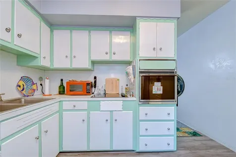 4022 57th Street N Kenneth City FL 33709