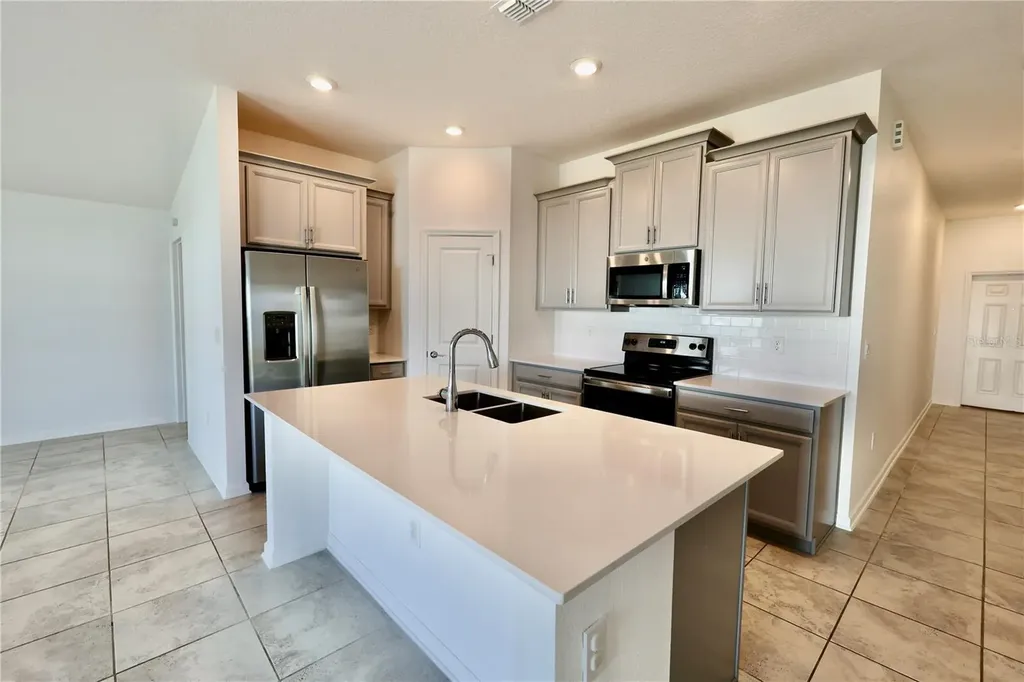 965 Laurel View Way Groveland FL 34736