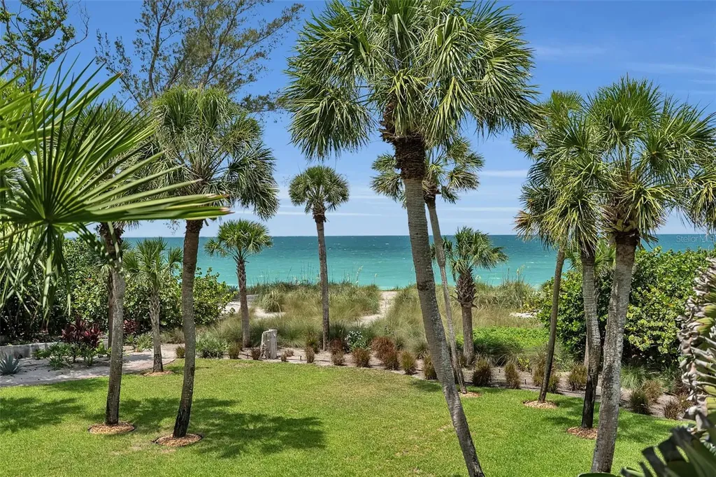 8132 Sanderling Road Sarasota FL 34242