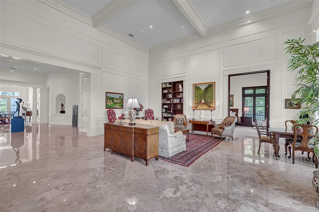 8132 Sanderling Road Sarasota FL 34242