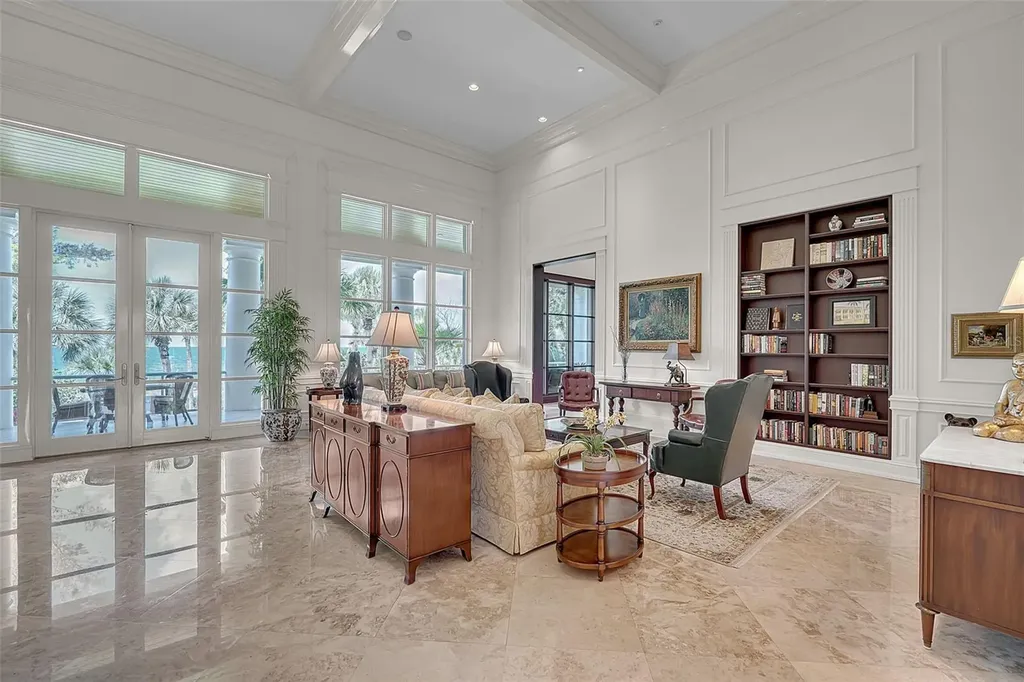 8132 Sanderling Road Sarasota FL 34242