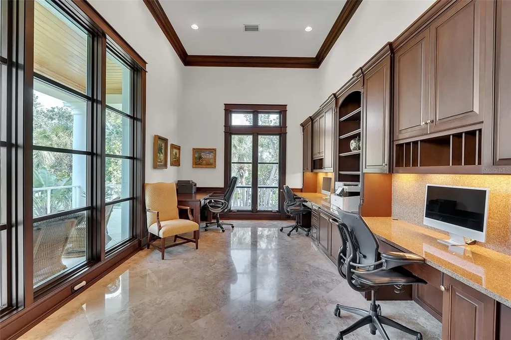 8132 Sanderling Road Sarasota FL 34242