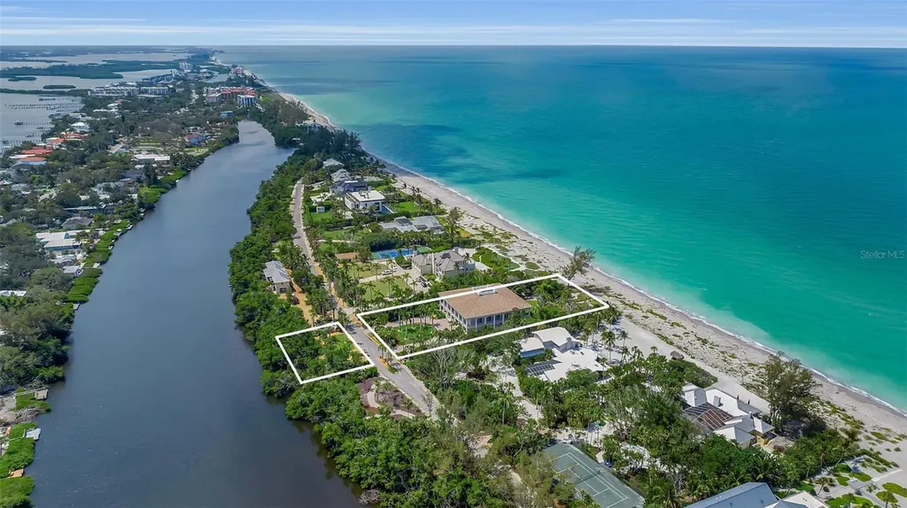 8132 Sanderling Road Sarasota FL 34242