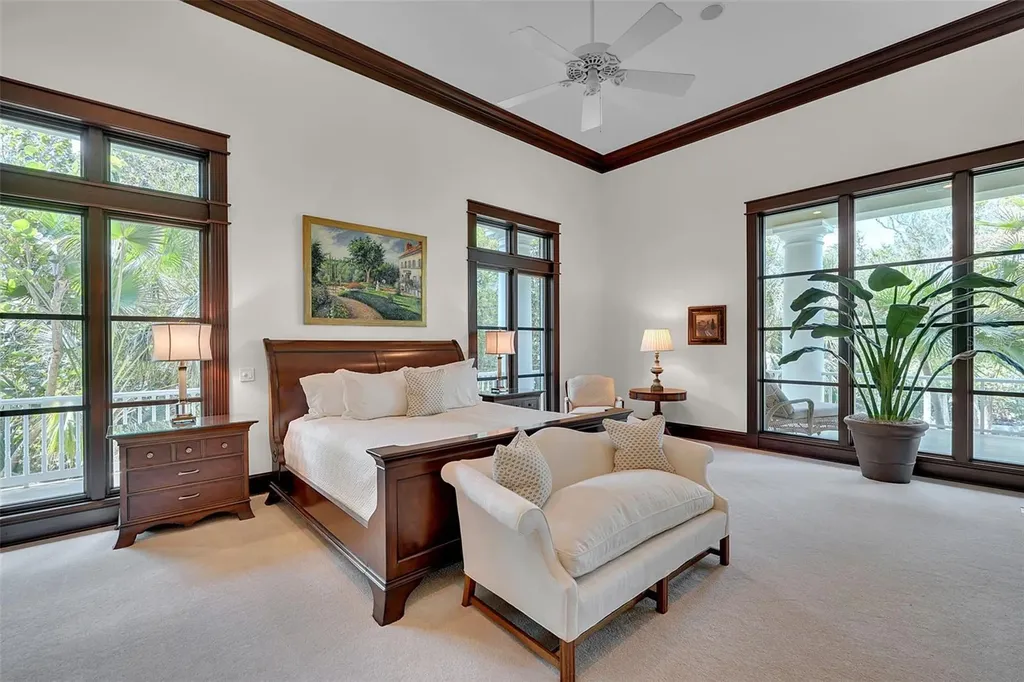 8132 Sanderling Road Sarasota FL 34242