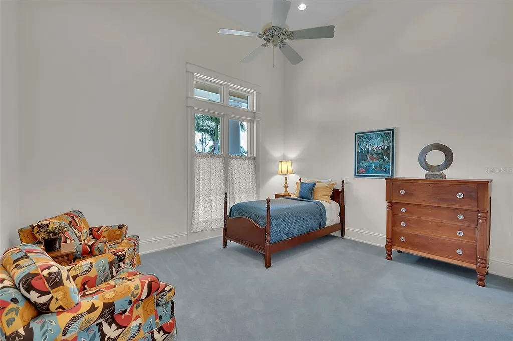 8132 Sanderling Road Sarasota FL 34242