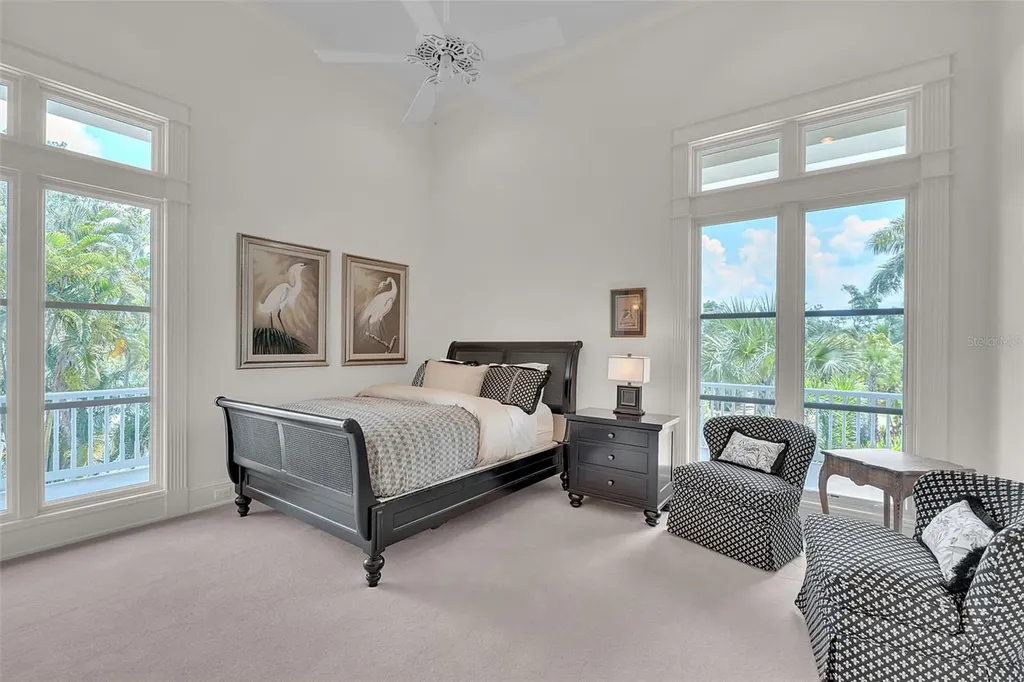 8132 Sanderling Road Sarasota FL 34242
