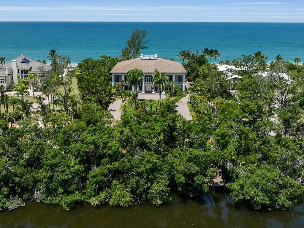 8132 Sanderling Road Sarasota FL 34242