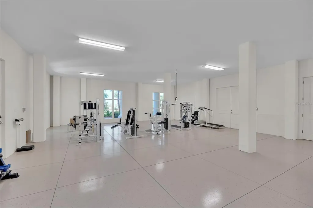 8132 Sanderling Road Sarasota FL 34242