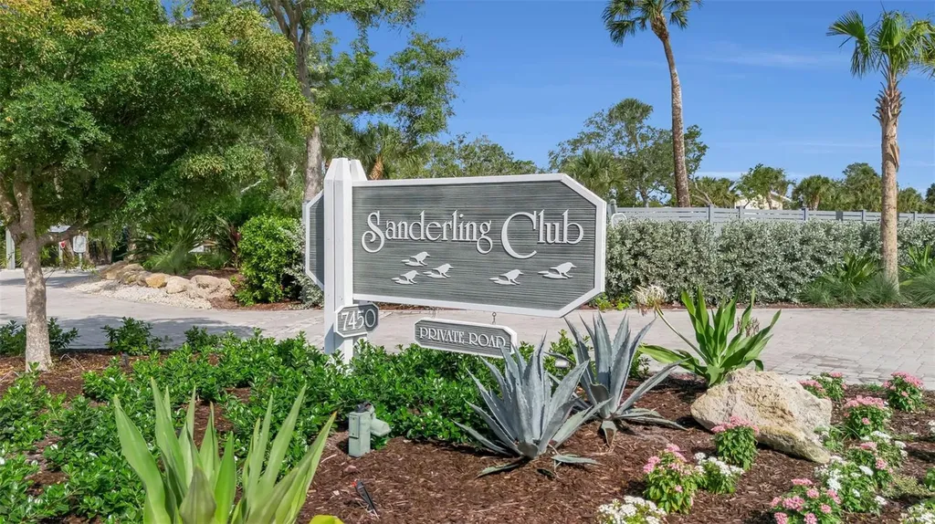 8132 Sanderling Road Sarasota FL 34242