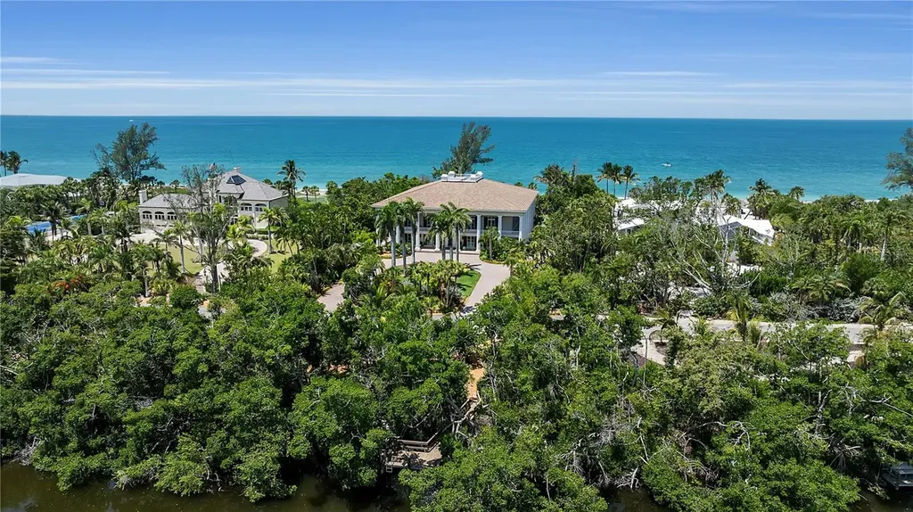 8132 Sanderling Road Sarasota FL 34242