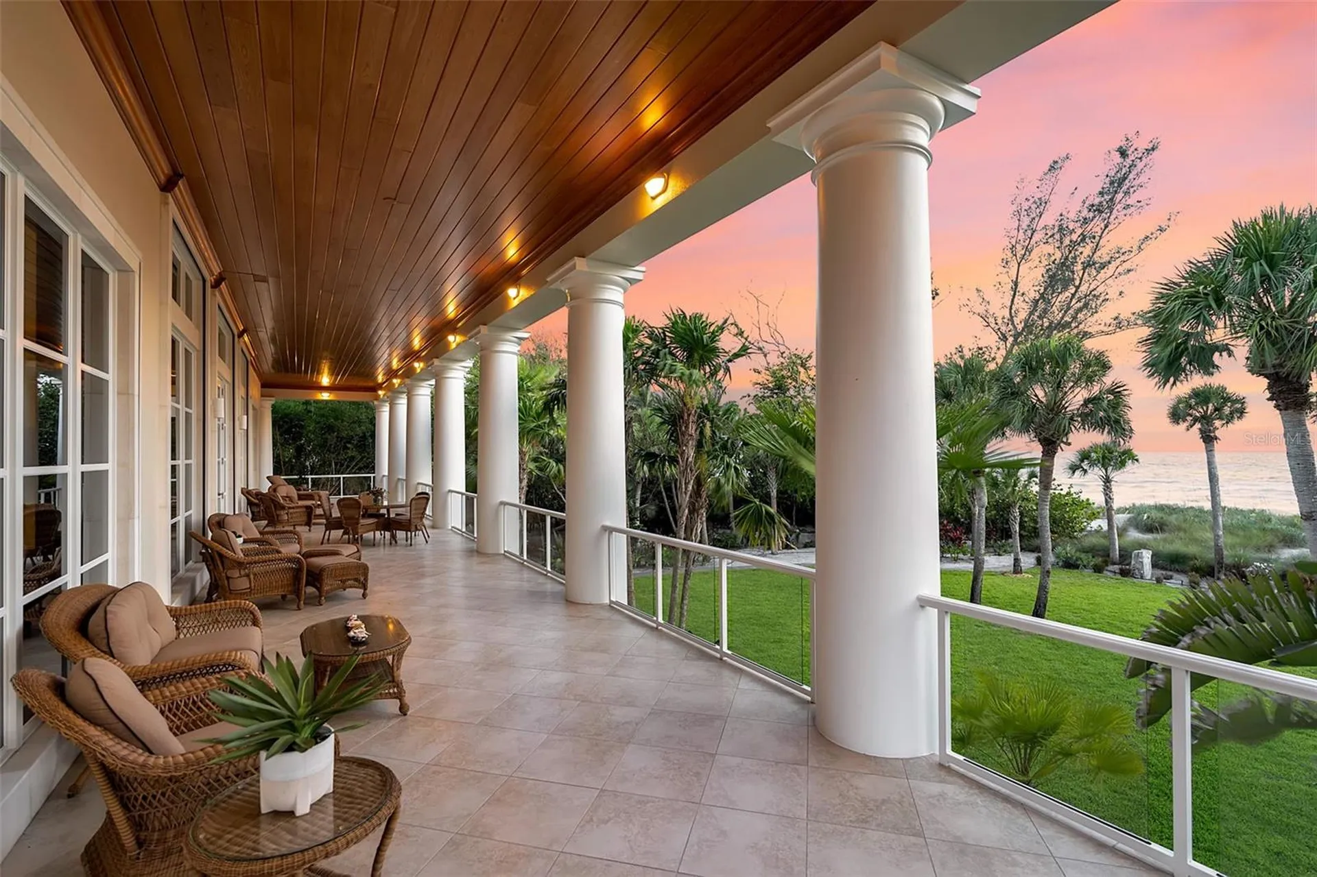 8132 Sanderling Road Sarasota FL 34242