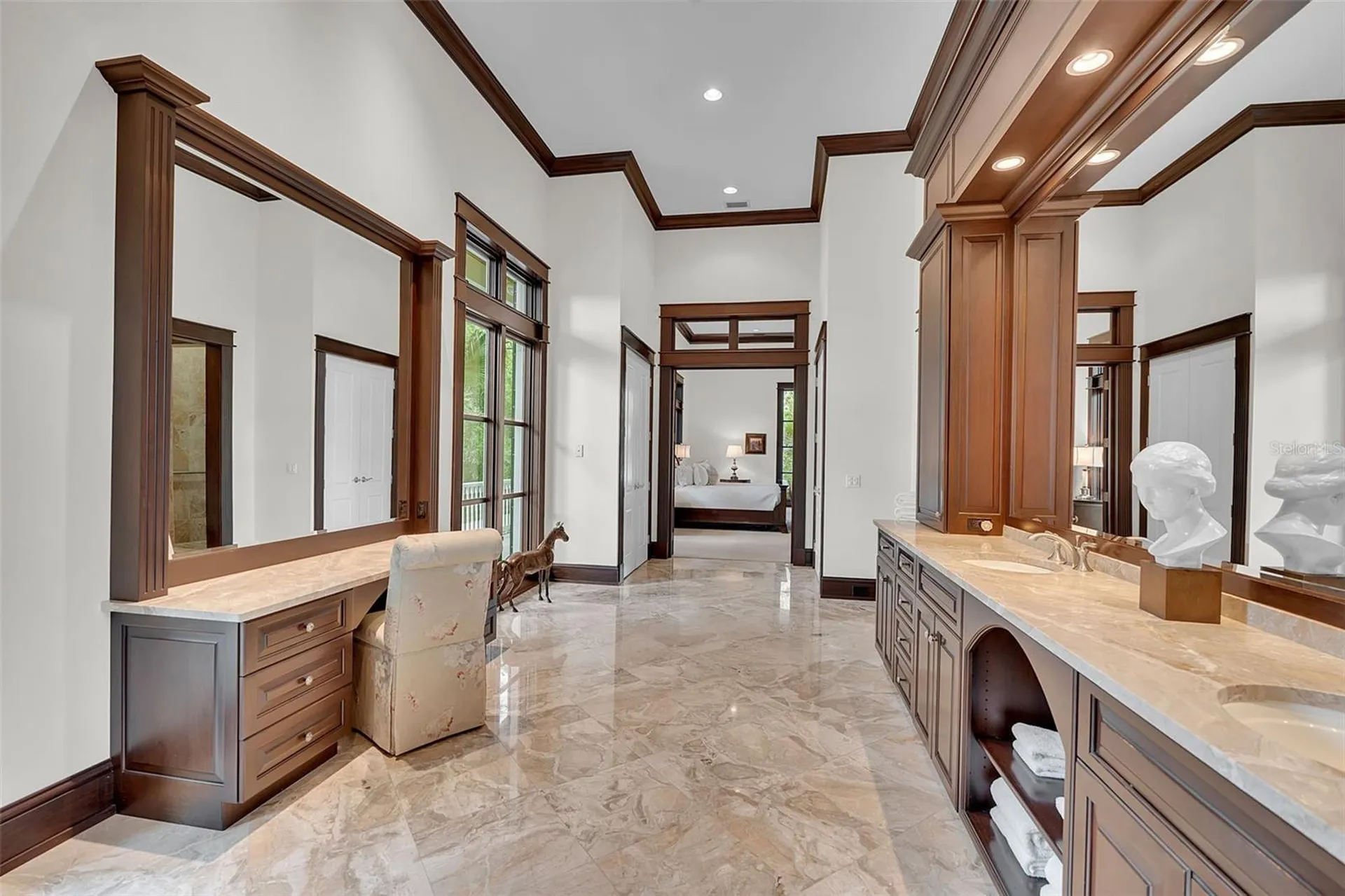 8132 Sanderling Road Sarasota FL 34242