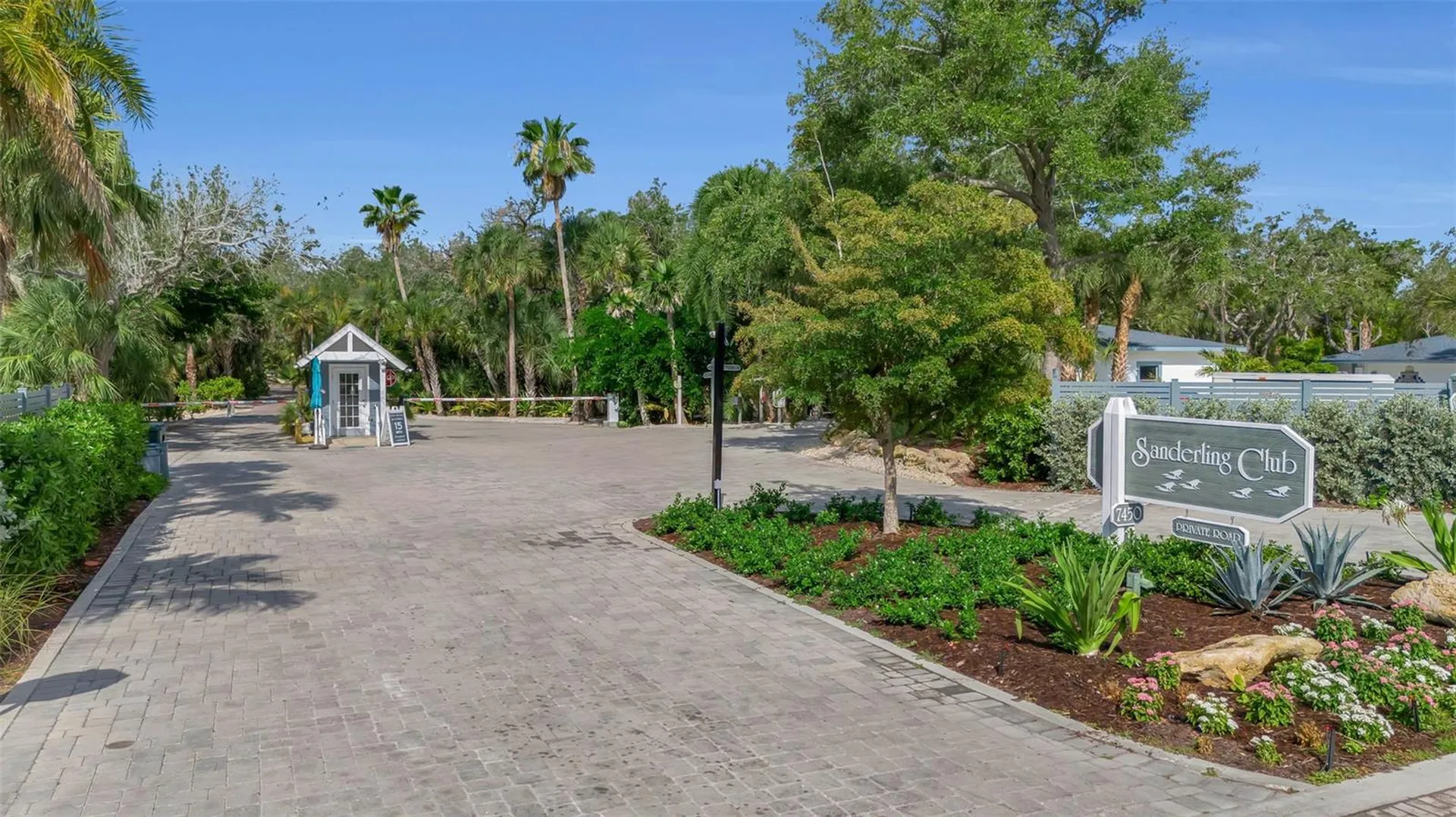 8132 Sanderling Road Sarasota FL 34242