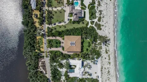 8132 Sanderling Road Sarasota FL 34242