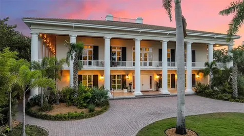 8132 Sanderling Road Sarasota FL 34242