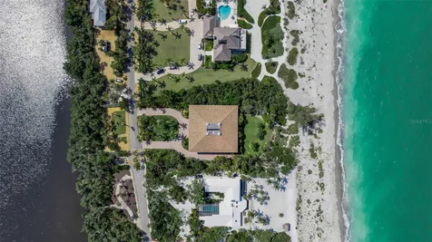 8132 Sanderling Road Sarasota FL 34242