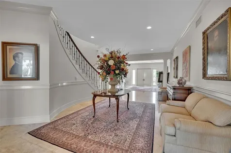 8132 Sanderling Road Sarasota FL 34242