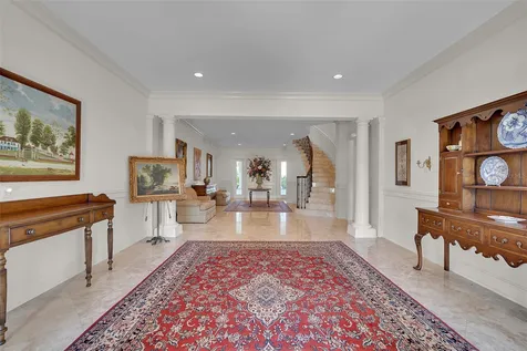 8132 Sanderling Road Sarasota FL 34242