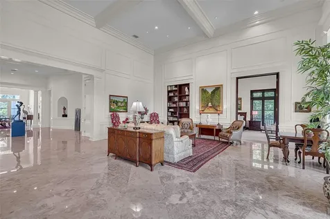 8132 Sanderling Road Sarasota FL 34242