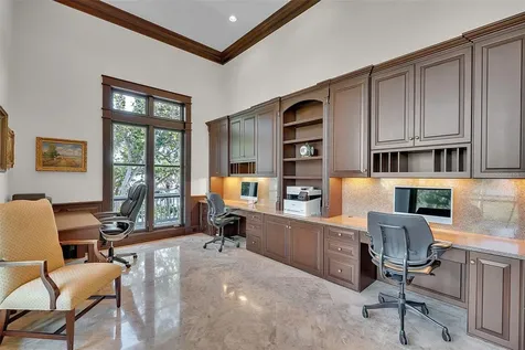 8132 Sanderling Road Sarasota FL 34242