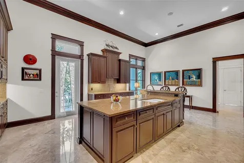 8132 Sanderling Road Sarasota FL 34242