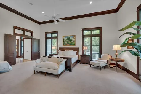 8132 Sanderling Road Sarasota FL 34242