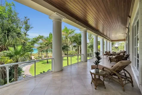 8132 Sanderling Road Sarasota FL 34242
