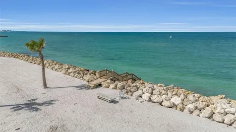 8132 Sanderling Road Sarasota FL 34242
