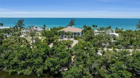 8132 Sanderling Road Sarasota FL 34242