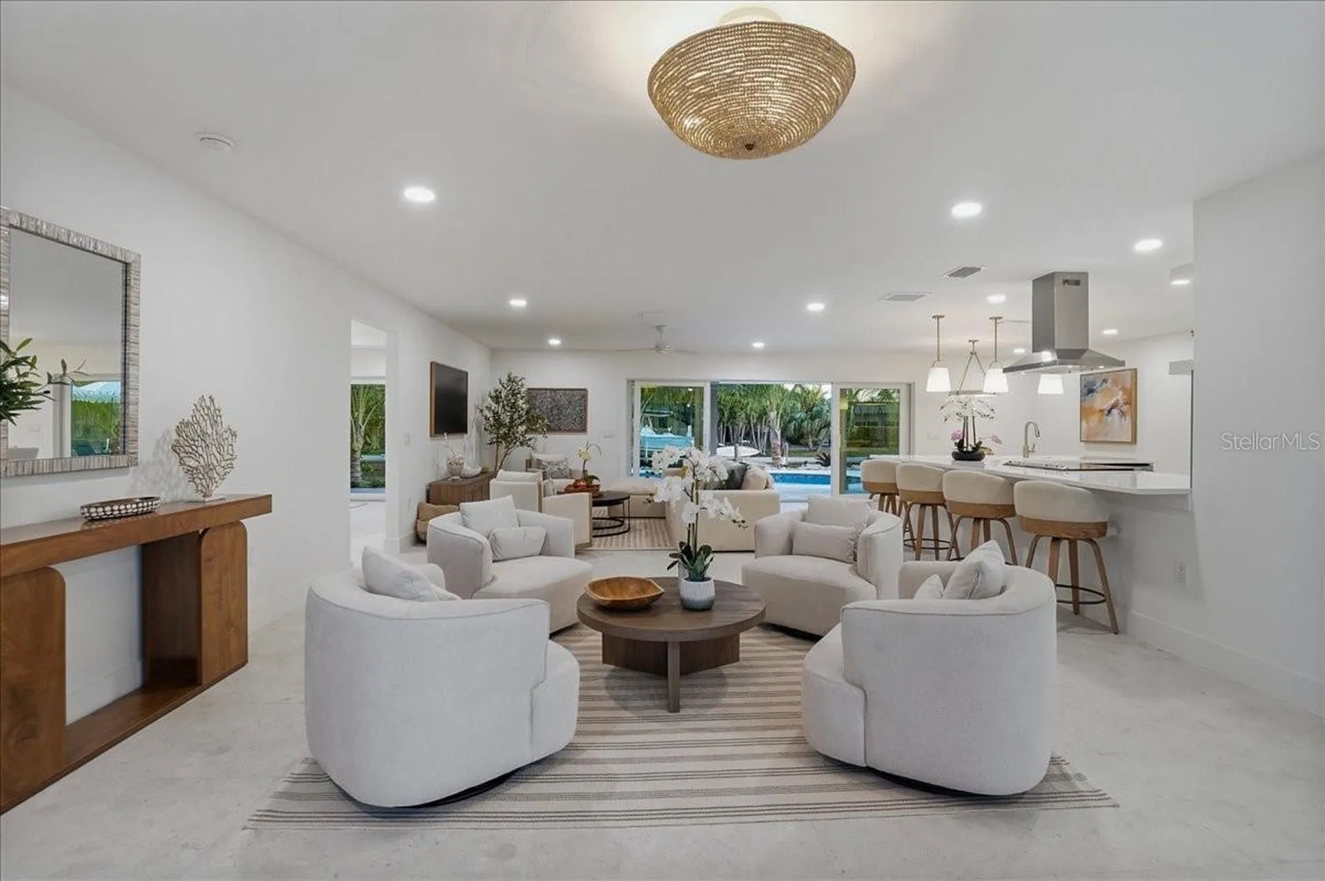 618 Gladstone Lane Holmes Beach FL 34217
