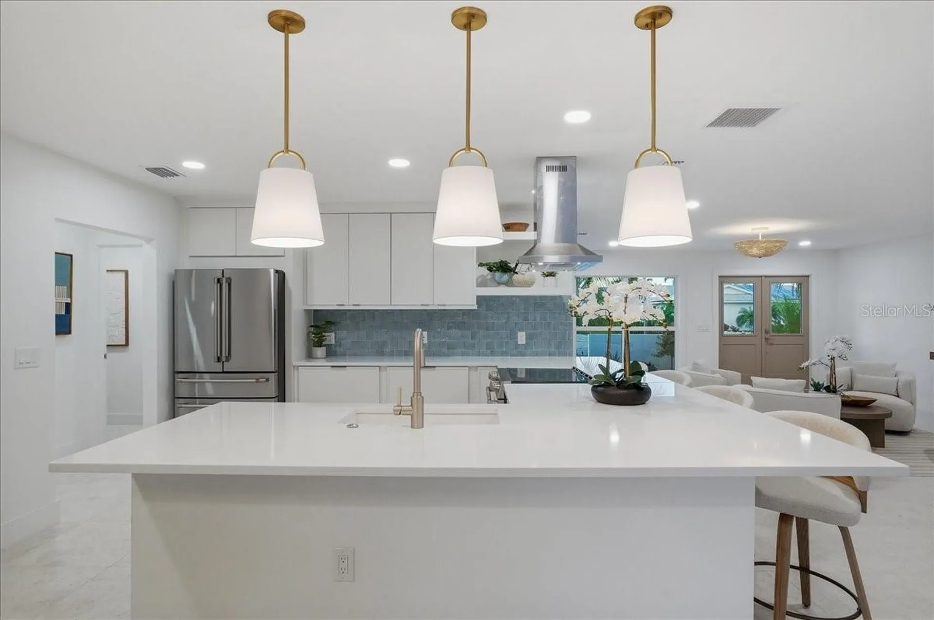 618 Gladstone Lane Holmes Beach FL 34217