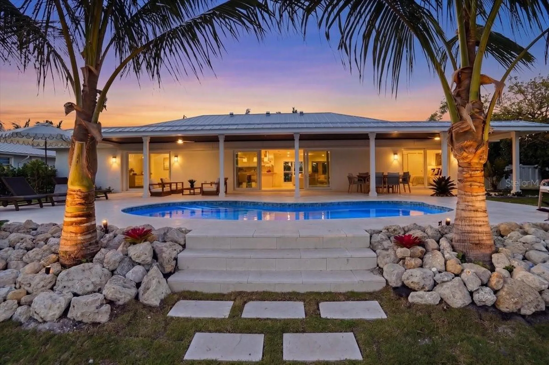 618 Gladstone Lane Holmes Beach FL 34217