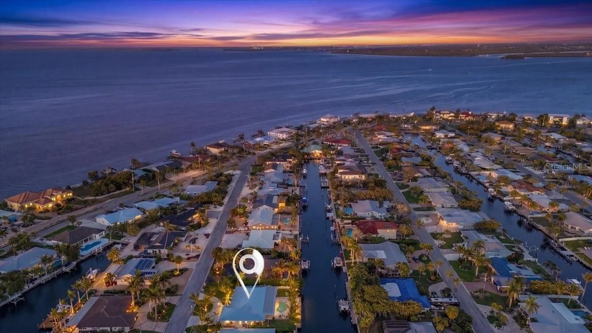 618 Gladstone Lane Holmes Beach FL 34217