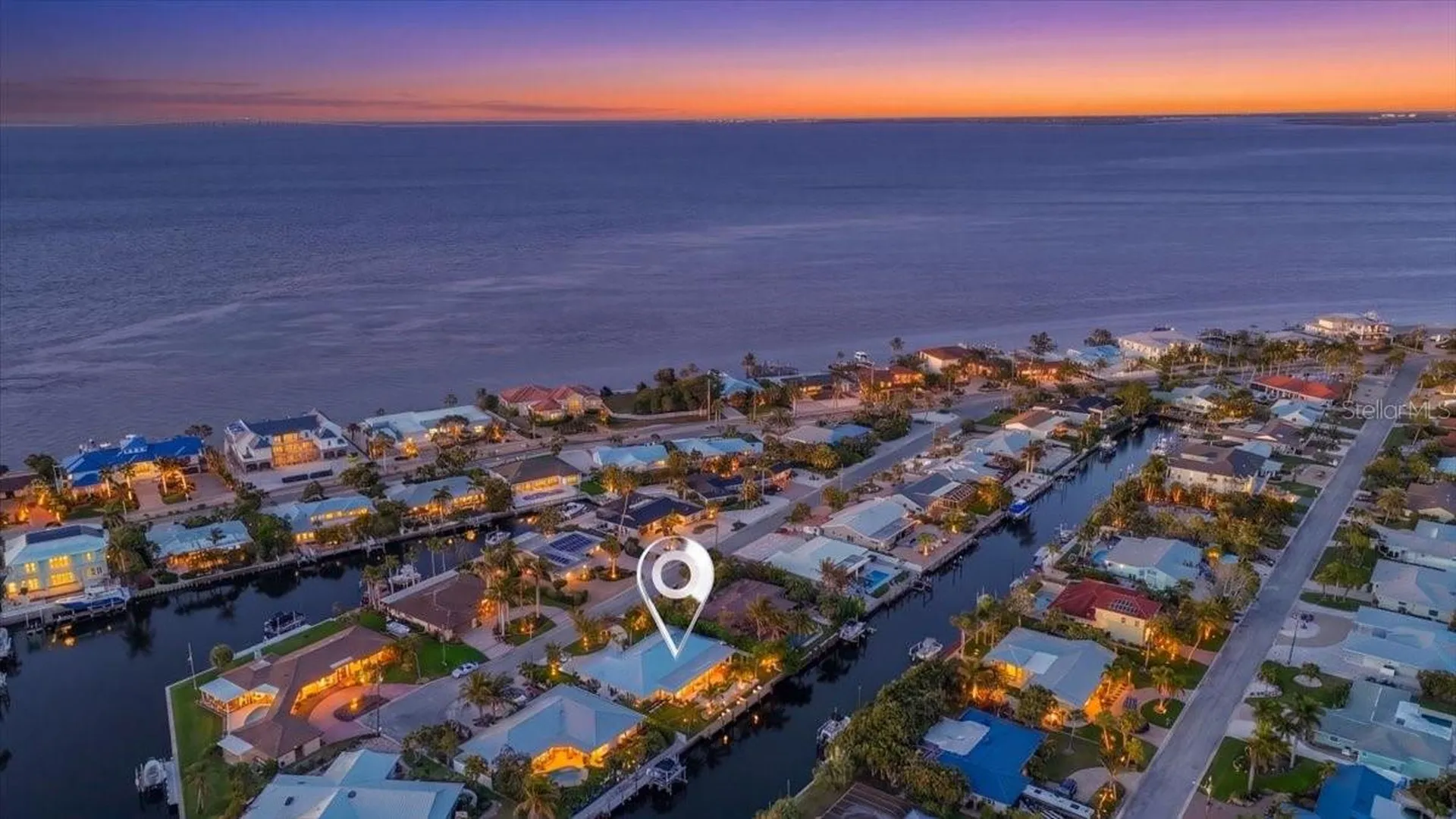 618 Gladstone Lane Holmes Beach FL 34217