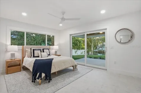 618 Gladstone Lane Holmes Beach FL 34217